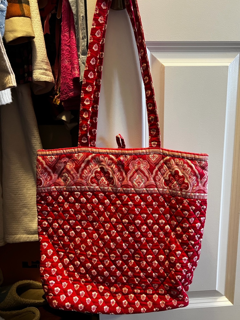 Vera Bradley Red Paisley Quilted Tote Bag. Clasp Closure & Interior Pocket.